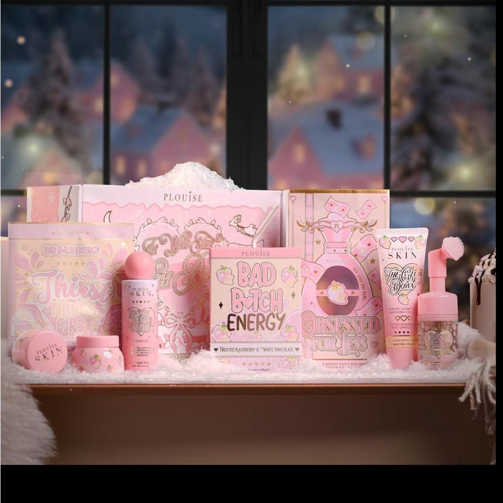 P. Louise It was the Night Before Christmas Box Set.  New in Box